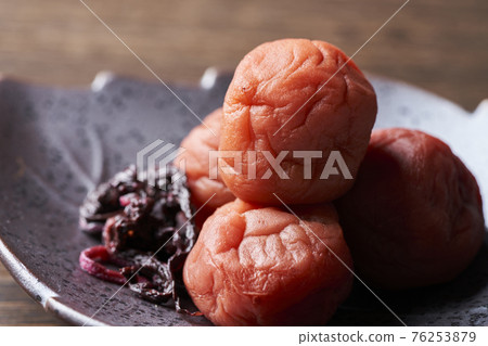 Umeboshi served in a bowl 76253879