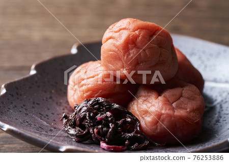 Umeboshi served in a bowl 76253886