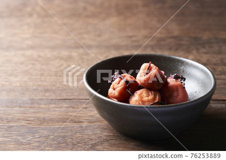 Umeboshi served in a bowl 76253889