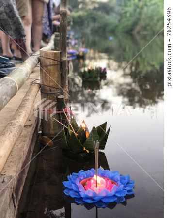 Thai Loy Krathong 76254396
