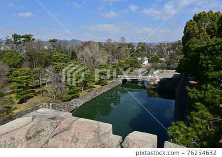 Nishibashi and scenery seen from the castle tower ruins of Nijo Castle 76254632