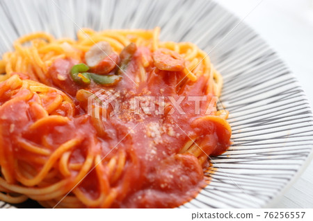 Simple tomato sauce pasta Simple tomato sauce pasta 76256557