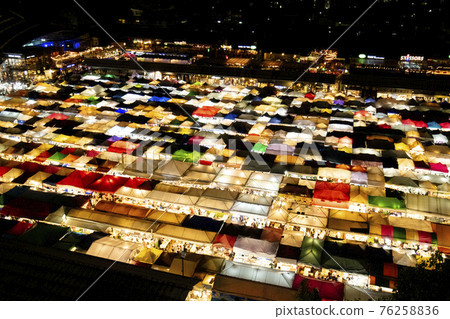 Talat Lot Phi Ratchada（泰國曼谷夜市） 76258836