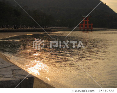 Dusk and Torii Dusk and Torii 76259728