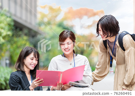 學校參觀校園輪椅指南拍攝合作“近畿大學” 76260491