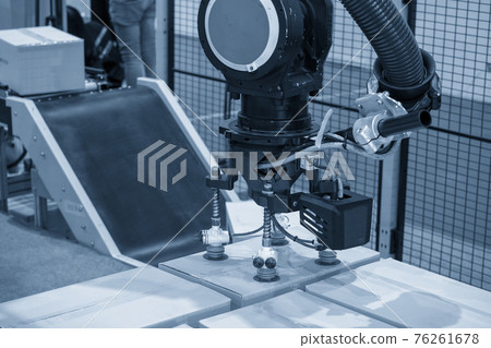 The hi-technology material handling process by robotic system. The hi-technology material handling process by robotic system. 76261678