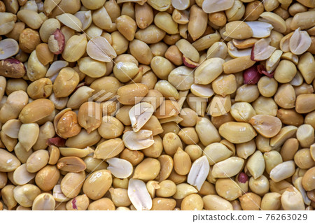 Roasted peanuts Roasted peanuts 76263029