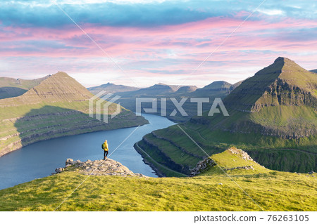 Majestic views over the fjords of Funningur 76263105