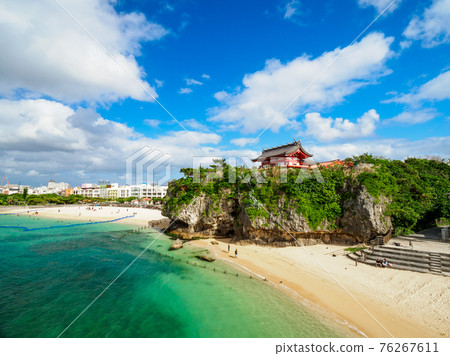 海灘上的海浪 海灘上的海浪 76267611