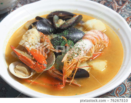 bouillabaisse 76267810