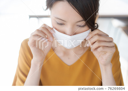 Female working mask 76269804