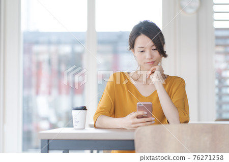20多歲的女性咖啡館 20多歲的女性咖啡館 76271258