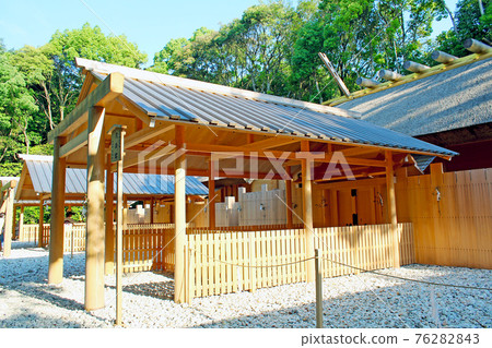 [Mie] Tsukiyomi-no-miya at Ise Jingu Bekkyu in early summer 76282843
