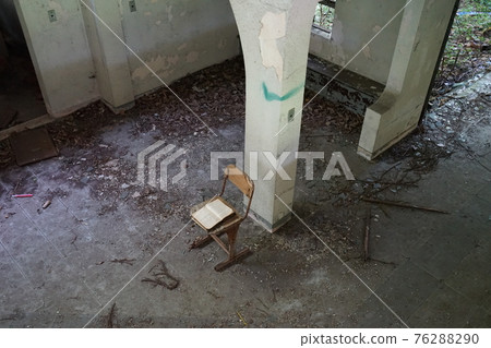 Ruins Toki City, Gifu Prefecture Tono Chosun Elementary and Intermediate School Closed 76288290