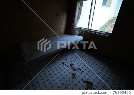 Abandoned Clinic Abandoned Hospital Abandoned Hospital 76290490