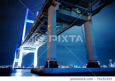 Yokohama Bay Bridge at night looking up from Daikoku Pier West Green Area 76292893