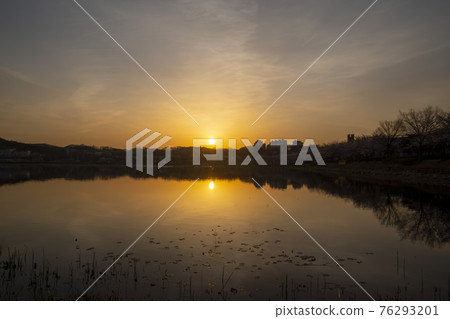 Sunrise Sunrise 76293201