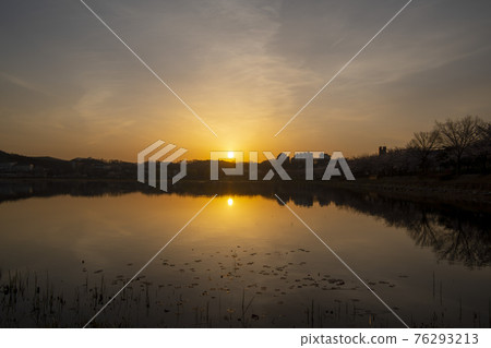 Sunrise Sunrise 76293213