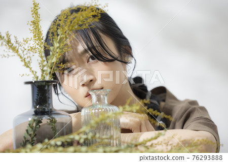 Female dried flowers Female dried flowers 76293888
