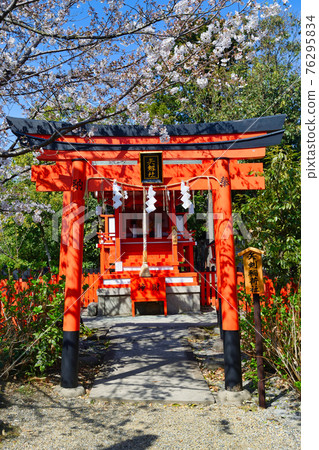 京都神仙園的八寶社 76295834
