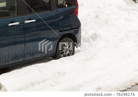 斯諾伊停車場 76296278