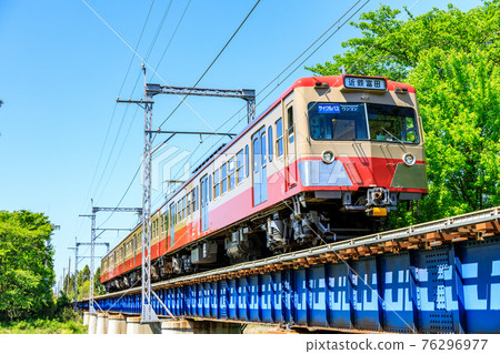 Sangi Railway 801 series 803F (Seibu Akaden Revival Color) crossing the fresh green Ugagawa Bridge 76296977