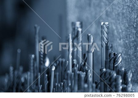 The collection of the solid carbide endmill tools for CNC milling machine . The collection of the solid carbide endmill tools for CNC milling machine . 76298005