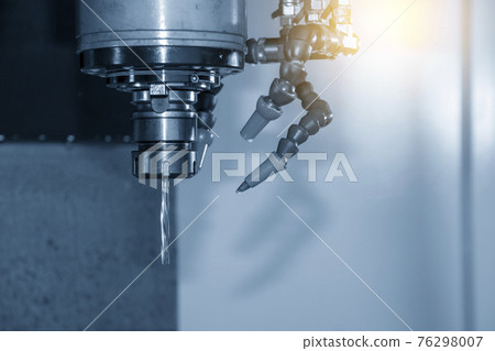 The machine reamer tool attached on the spindle of CNC milling machine. The machine reamer tool attached on the spindle of CNC milling machine. 76298007