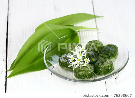 Frozen wild garlic, lat. Allium ursinum 76298667