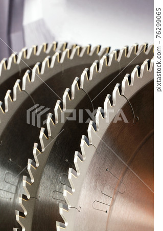 Carbide-tipped circular saw for cutting hard wood. Carbide-tipped circular saw for cutting hard wood. 76299065