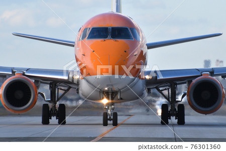 Taxing 76301360