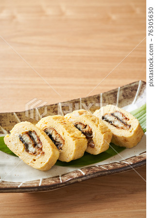 Egg roll (fried egg with eel) 76305630