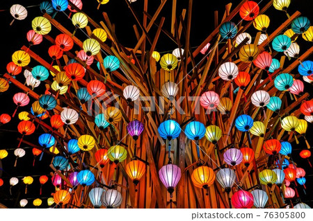 Lantern Night / Lantern Festival 76305800