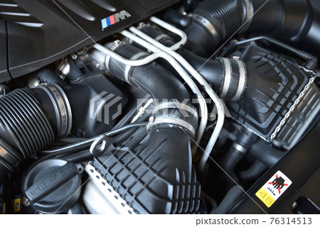 engine room, engine-room, autocar 76314513