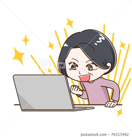 筆記本電腦和高級女性很高興 筆記本電腦和高級女性很高興 76315992