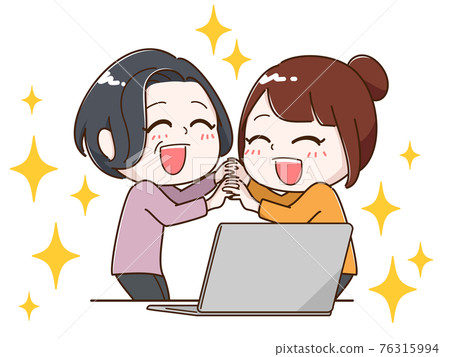 看到自己的筆記本電腦而欣喜若狂的兩個女人 看到自己的筆記本電腦而欣喜若狂的兩個女人 76315994