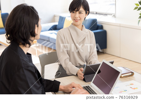 Business meeting Business meeting 76316929