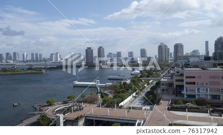 Odaiba Spring Dawn 76317942