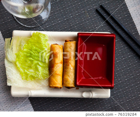Japanese rolls Harumaki 76319284