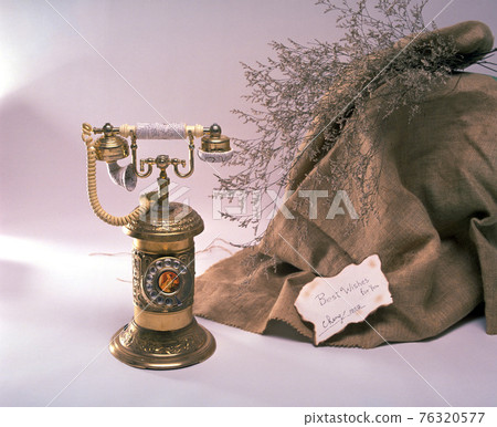 復古的古董電話棚拍 76320577