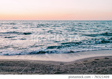 Beautiful turquoise water of the sea at dawn Beautiful turquoise water of the sea at dawn 76321409
