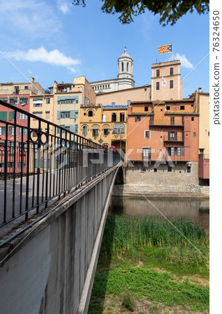 Colorful houses in Girona, Catalonia, Spain Colorful houses in Girona, Catalonia, Spain 76324650