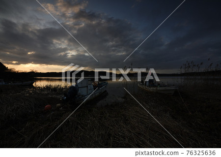 Lake Ogawara evening view Lake Ogawara evening view 76325636