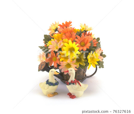 白色背景上的花盆動物飾品 白色背景上的花盆動物飾品 76327616