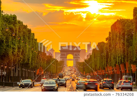 Champs Elysees and the Arc de Triomphe and Golden Sunset 76334208