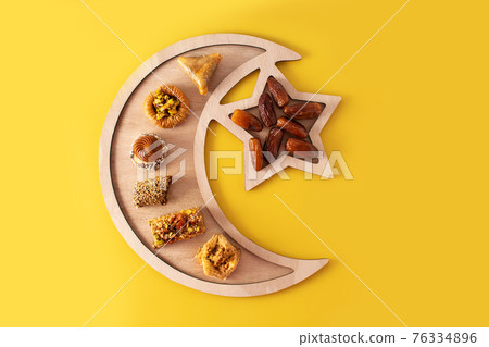 Assortment of Ramadan dessert baklava 76334896
