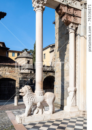 porch Basilica di Santa Maria Maggiore in Bergamo porch Basilica di Santa Maria Maggiore in Bergamo 76336871