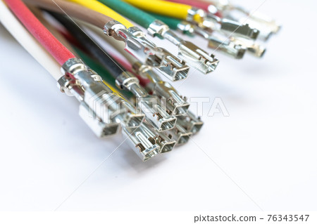[電線加工] 帶壓接端子和触點的電線 [行業] 76343547