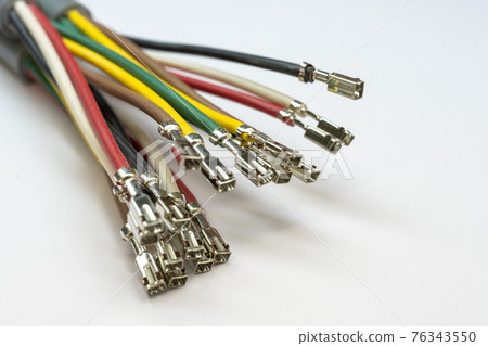 [電線加工] 帶壓接端子和触點的電線 [行業] 76343550