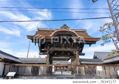 Isshinden, Tsu City, Mie Prefecture, a magnificent Karamon gate at Takada Motoyama Senshuji Temple Isshinden, Tsu City, Mie Prefecture, a magnificent Karamon gate at Takada Motoyama Senshuji Temple 76345177